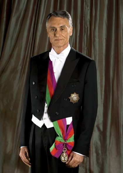 [cavaco_silva_large21[1].jpg]